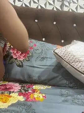 Heena Sharma982 online show from February 10, 2026, 6:45 pm