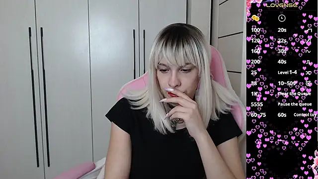 ElixabetANG online show from February 8, 2026, 4:16 am