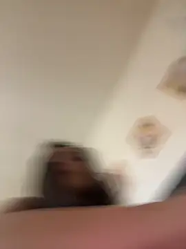 Little Soffie online show from November 30, 2025, 8:35 pm