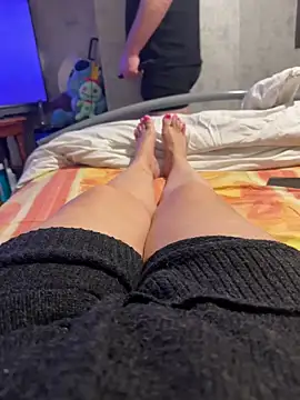 Snapshot of Lylyetcedric chatting on January 5, 2026, 10:13 pm Lylyetcedric online show from January 5, 2026, 10:13 pm