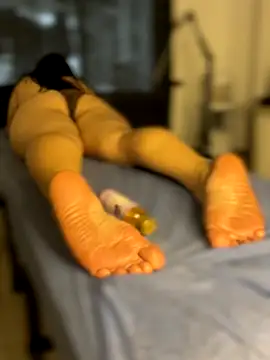 Vickybon online show from November 8, 2025, 6:29 pm