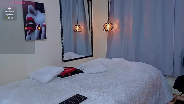 Flor Gil online show from February 12, 2026, 2:28 am