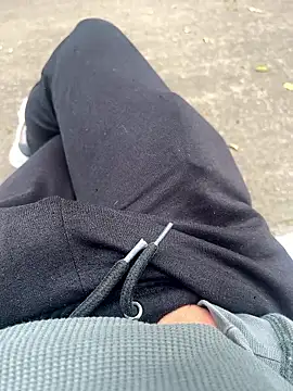 LeoBlaze13 online show from October 31, 2025, 2:29 pm