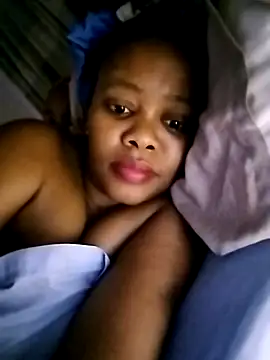 Fancy-Face26 online show from November 18, 2025, 10:25 pm