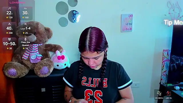 Emma boo online show from March 2, 2026, 2:13 pm