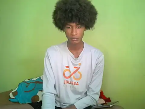 skinniyGabriel online show from December 4, 2025, 5:21 pm