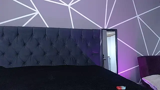 Snapshot of Princess_Mia1126 chatting on March 19, 2026, 3:54 am Princess Mia1126 online show from March 19, 2026, 3:54 am