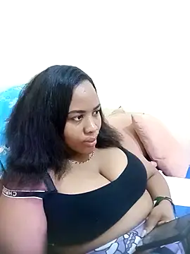 Snapshot of Diosa339 chatting on December 21, 2025, 2:35 pm Diosa339 online show from December 21, 2025, 2:35 pm