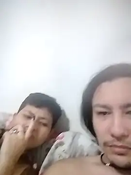 Snapshot of Iasmimbuttercup chatting on November 6, 2025, 3:29 am Iasmimbuttercup online show from November 6, 2025, 3:29 am