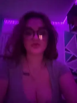 Diana Blum online show from November 4, 2025, 6:51 pm