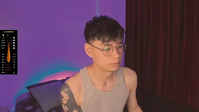 estmonnn online show from November 12, 2025, 11:47 pm