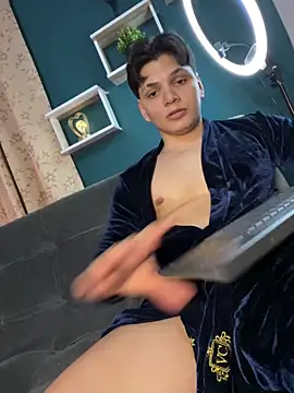 pinksmile 1 online show from March 28, 2026, 3:39 am