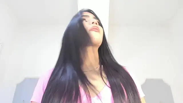 roxana scott1 online show from March 25, 2026, 4:18 am