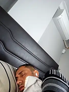 erdal7 online show from October 29, 2025, 7:32 am