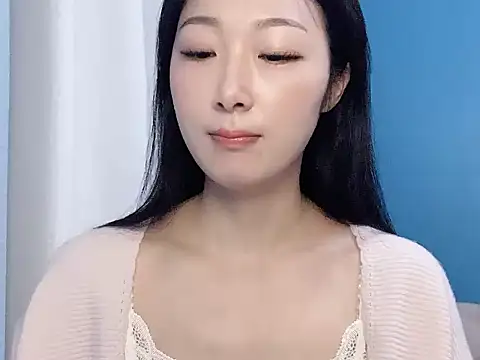 Snapshot of ella55-- chatting on November 12, 2025, 2:56 am ella55-- online show from November 12, 2025, 2:56 am