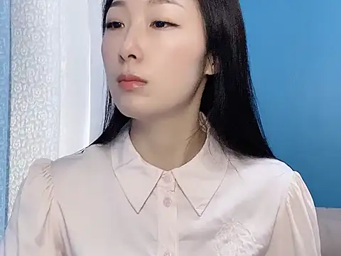 Snapshot of ella55-- chatting on November 16, 2025, 1:11 am ella55-- online show from November 16, 2025, 1:11 am