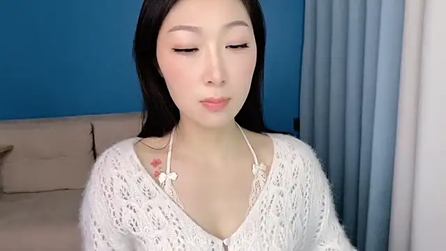 Snapshot of ella55-- chatting on March 31, 2026, 1:07 am ella55-- online show from March 31, 2026, 1:07 am