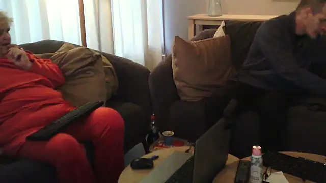 Sylviastar46 online show from December 1, 2025, 7:57 am