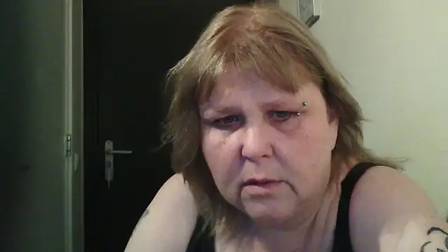 Sylviastar46 online show from February 19, 2026, 7:48 am