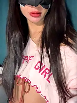 trinhvutrinh online show from December 15, 2025, 1:48 pm