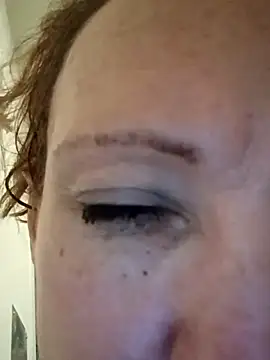 Karebearz1 online show from November 10, 2025, 11:53 am