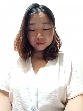julybe online show from June 12, 2026, 4:06 pm