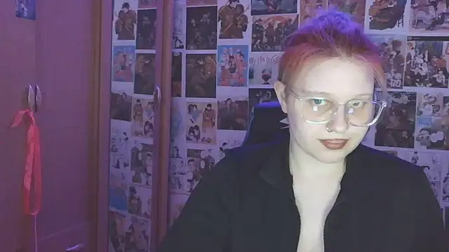 FoxPlayXX online show from July 8, 2026, 6:23 pm