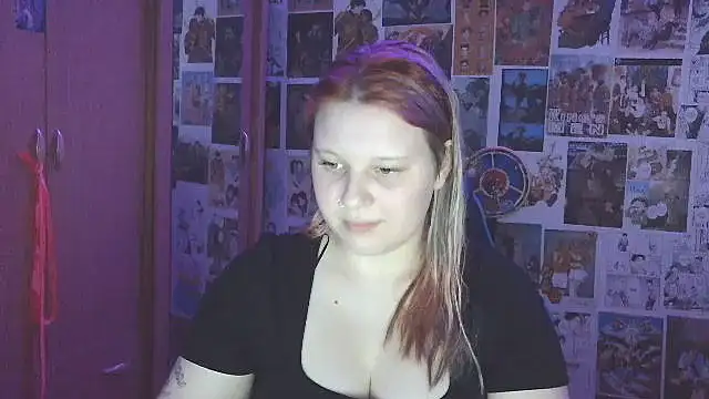 FoxPlayXX online show from August 5, 2026, 8:33 pm