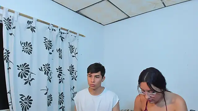 MollyandFher online show from December 18, 2025, 10:16 pm