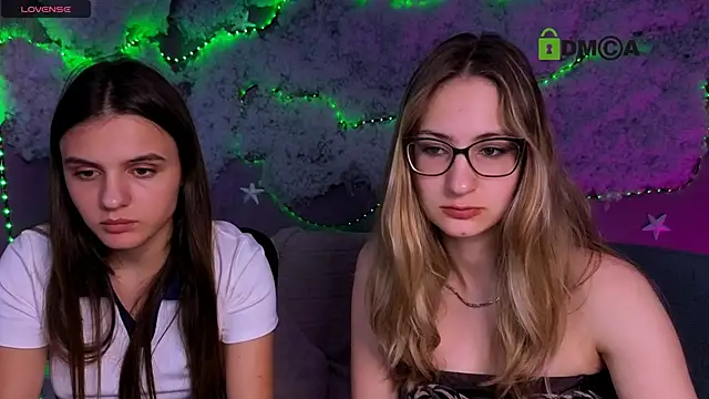 lisa dark  online show from May 22, 2026, 8:25 pm