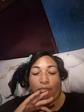 Snapshot of Reina_rouse chatting on November 6, 2025, 6:09 pm Reina rouse online show from November 6, 2025, 6:09 pm