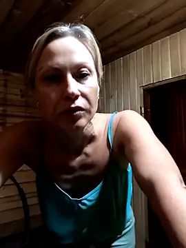Elle Milfa online show from June 9, 2026, 1:23 pm