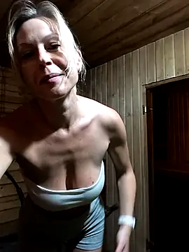 Elle Milfa online show from June 14, 2026, 1:46 pm