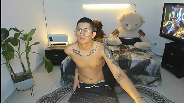 darwinandbrayann online show from March 3, 2026, 8:15 pm