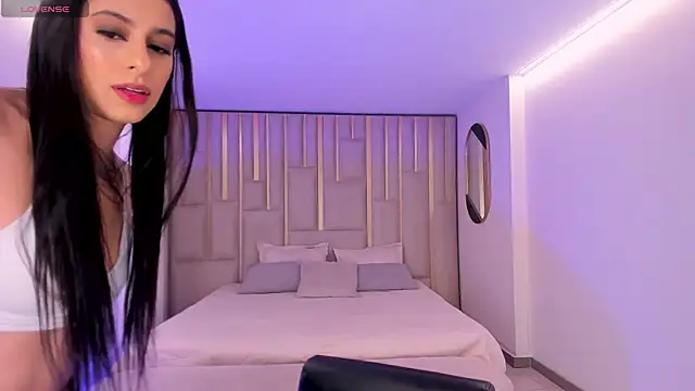 BellaConnorX online show from May 8, 2026, 8:25 pm
