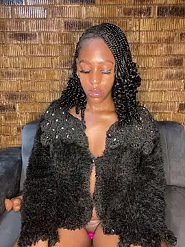 SP1CY MOMMY online show from November 18, 2025, 12:16 am