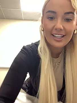 han1189x online show from October 29, 2025, 10:00 pm