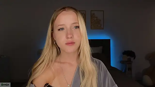 Snapshot of adele_armass chatting on March 15, 2026, 8:59 pm adele armass online show from March 15, 2026, 8:59 pm