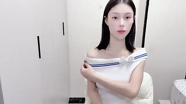 yuyu-33 online show from October 30, 2025, 1:51 am