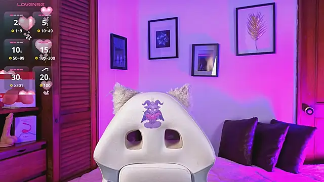 cutebabyhub  online show from June 22, 2026, 8:06 pm