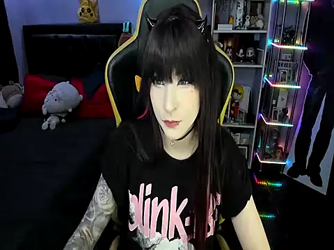 Yummy dark online show from February 25, 2026, 4:44 am