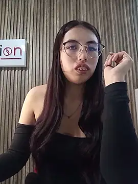 Valk submissive online show from May 5, 2026, 4:42 am