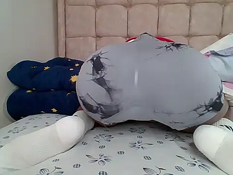Petite baby5 online show from April 27, 2026, 10:57 am