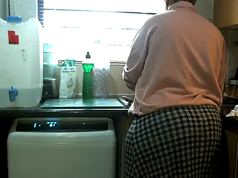 NewBeginnings8 online show from November 3, 2025, 6:14 am