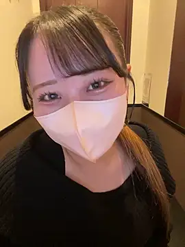 Snapshot of emiri_da_nyan chatting on February 2, 2026, 12:15 pm emiri da nyan online show from February 2, 2026, 12:15 pm