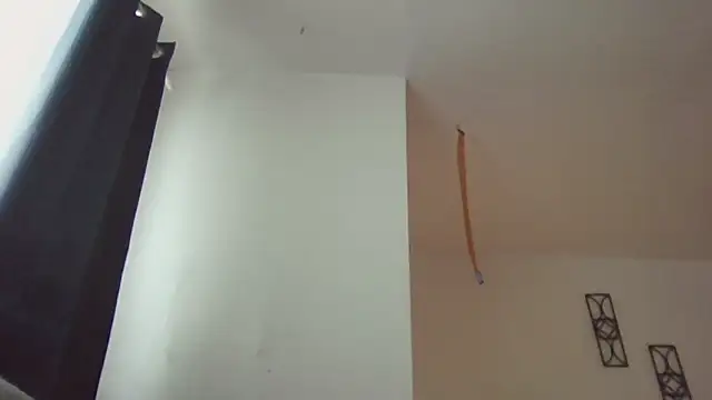 prettylildes online show from March 29, 2026, 1:22 pm