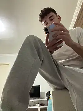 yasinesra757  online show from December 23, 2025, 3:15 am