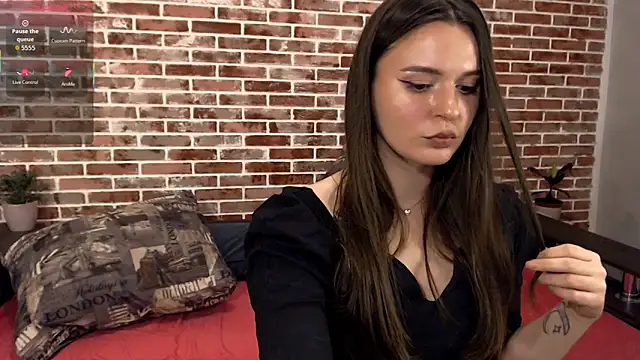 Snapshot of AlexaWongg chatting on November 1, 2025, 7:05 pm AlexaWongg online show from November 1, 2025, 7:05 pm