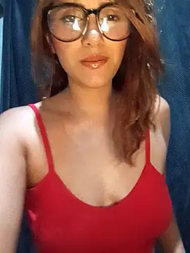 lola mamadas online show from November 25, 2025, 4:01 am