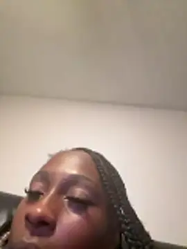 MadameMuse online show from May 23, 2026, 4:29 am